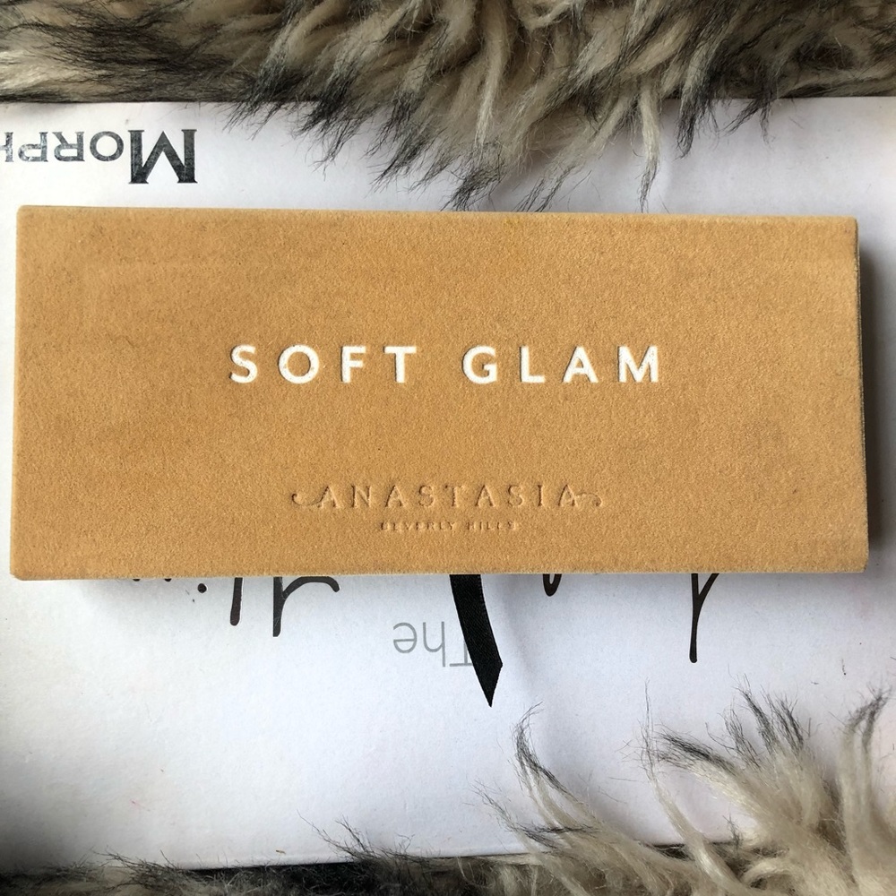 Anastasia Soft Glam Palette 🌟